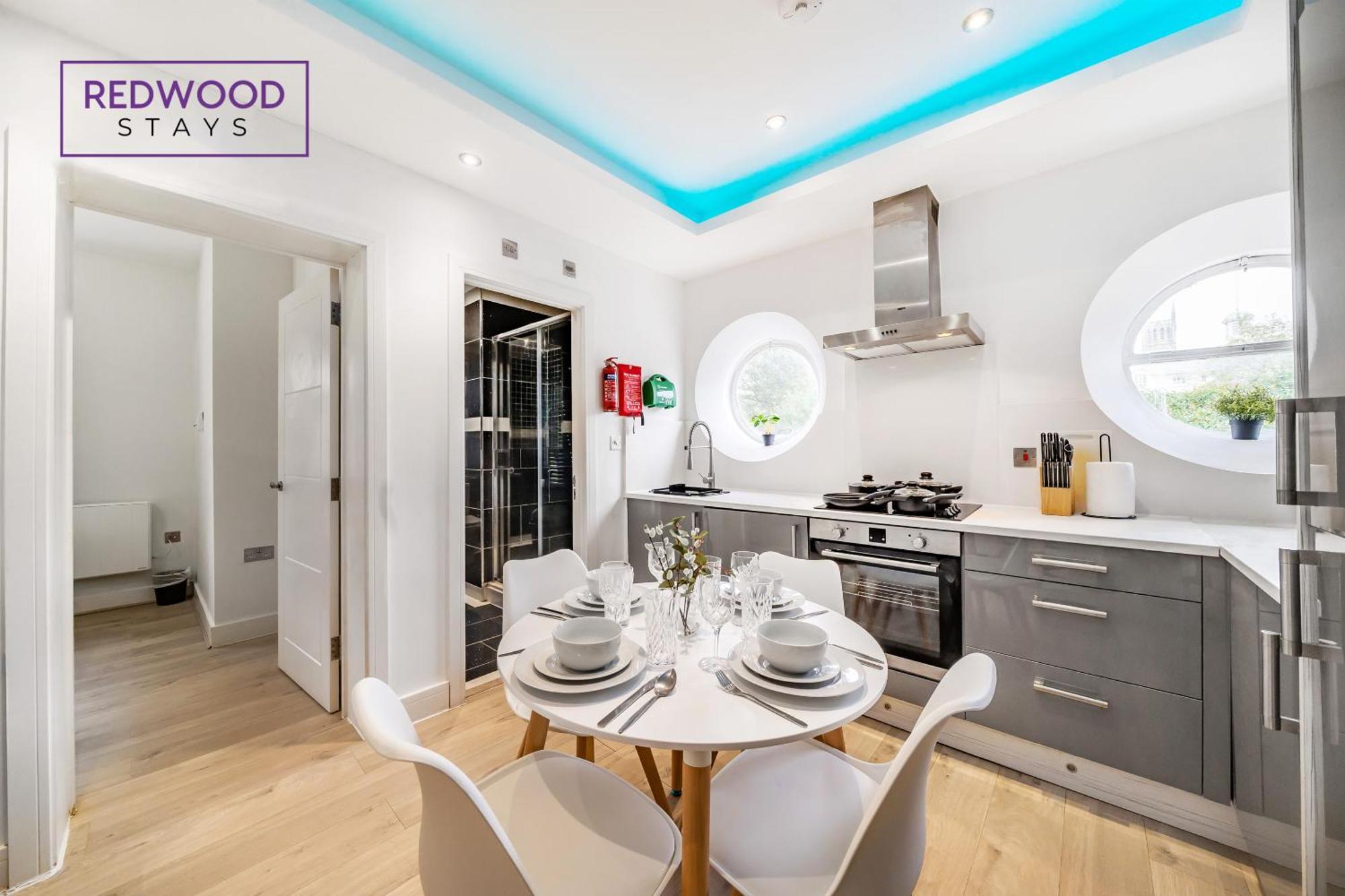 Brand New, 1 Bed 1 Bath, Modern Town Center Apartment, Netflix By Redwood Stays Aldershot Bagian luar foto